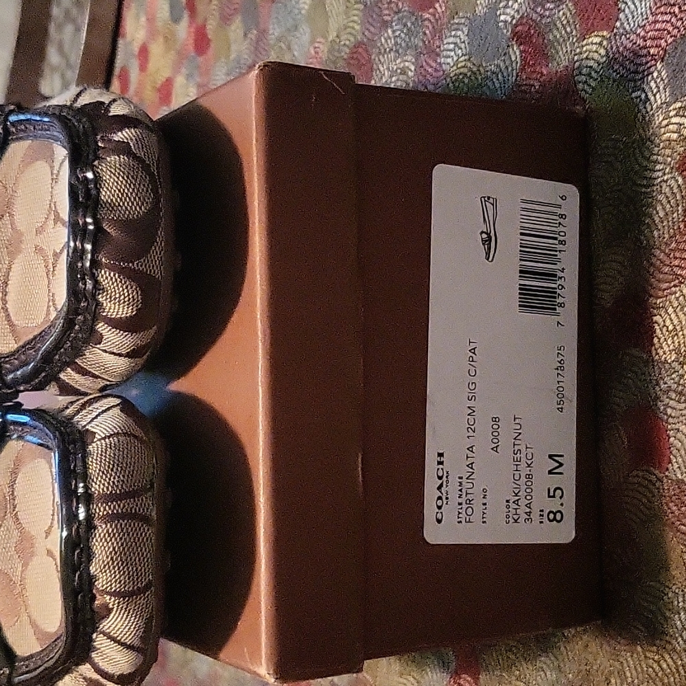 Coach mocha & tan signature moccasins w/ brown patent leather trim/metal emblem - Picture 10 of 10
